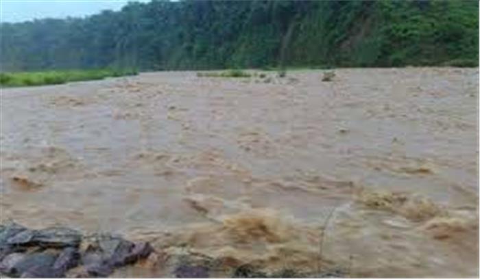 सतलुज ,ब्यास और रावी नदियों के उफान पर होने से प्रशासन ने जारी किया अलर्ट