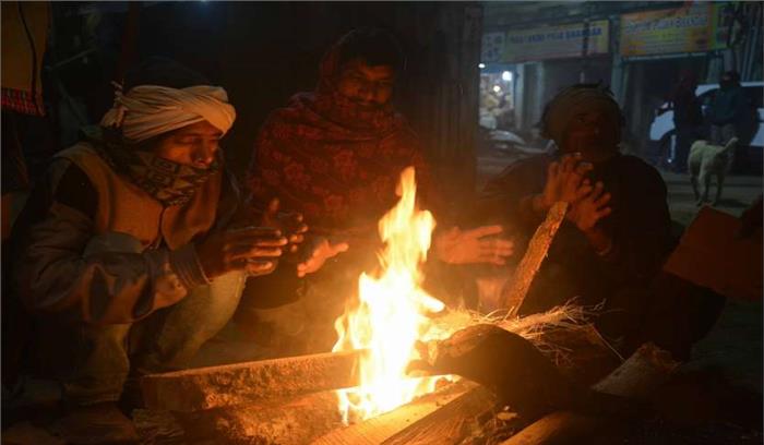 हिमाचल की बारिश और बर्फबारी ने एक बार फिर बढ़ाई ठंड