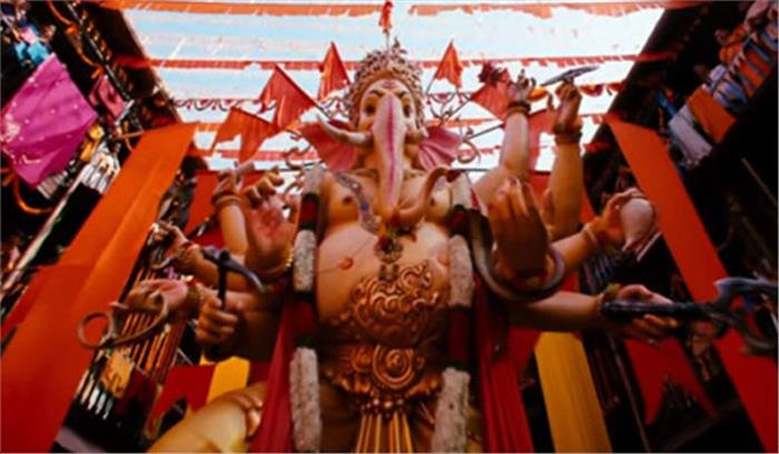 हिंदी फिल्मों में भी दिखती है गणेश उत्सव की धूम हिंदी फिल्मों में भी दिखती है गणेश उत्सव की धूम