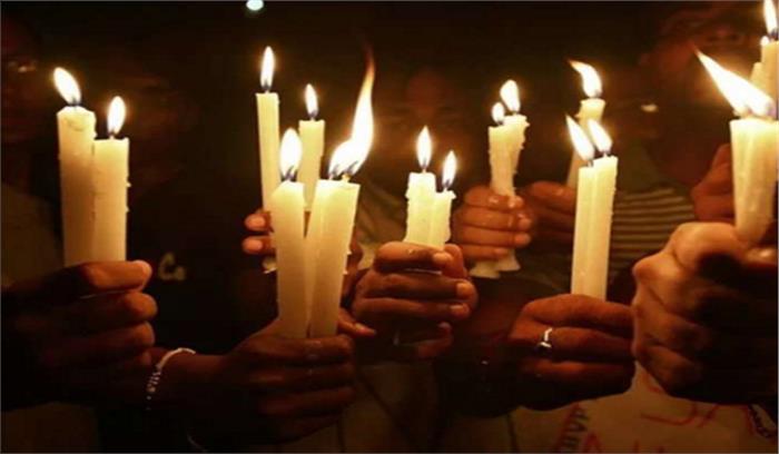 हरियाणा: बैंक कर्मचारियों ने निकाला कैंडल मार्च