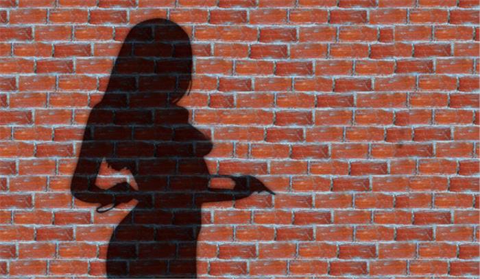 हनीट्रैप मामला : इलेक्ट्रॉनिक सबूतों की जांच हैदराबाद में कराने का निर्देश