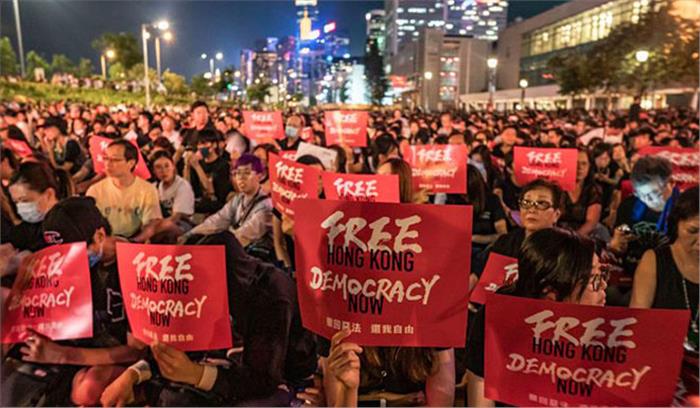 हांगकांग ने वापस लिया विवादित प्रत्यर्पण विधेयक