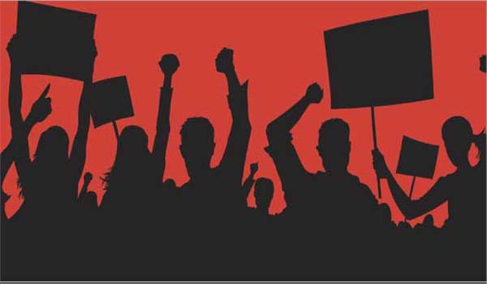 पांचवें दिन भी जारी रही सरकारी अस्पताल में कर्मचारियों की हड़ताल पांचवें दिन भी जारी रही सरकारी अस्पताल में कर्मचारियों की हड़ताल