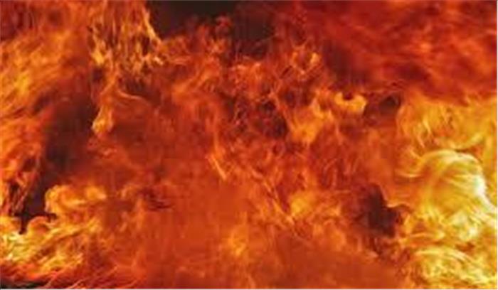 होटल में लगी आग लाखों का नुकसान