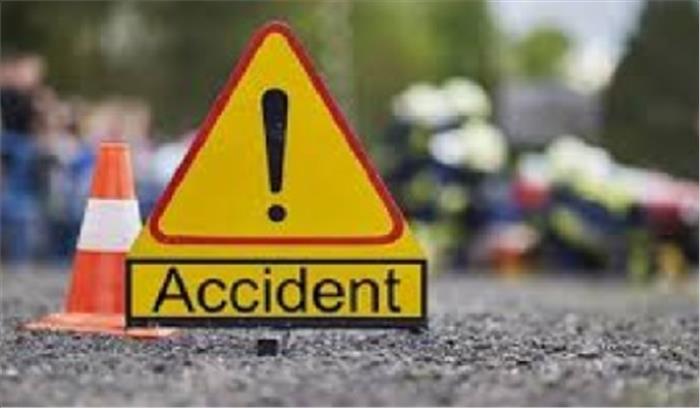 हैदराबाद में सड़क हादसे में सात लोगों की मौत