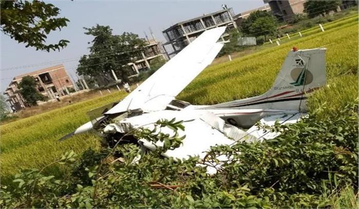 हैदराबाद : प्रशिक्षण विमान दुर्घटनाग्रस्त,पायलट घायल