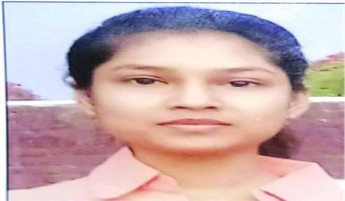 आईएएस बनना चाहती है ईशा 