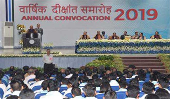 आईआईटी से निकले छात्र सामाजिक दायित्व को भी पूरा करें : कोविंद आईआईटी से निकले छात्र सामाजिक दायित्व को भी पूरा करें : कोविंद