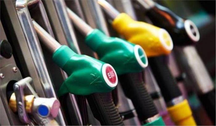 पेट्रोल के दाम 12वें दिन भी बढ़े, तीन रुपये हुआ महंगा