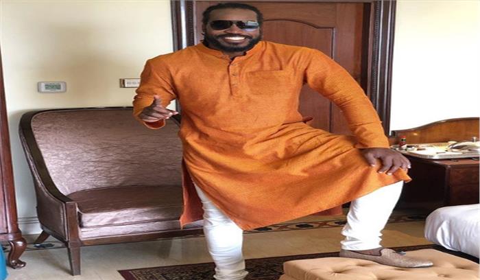 केरल में परिवार संग छुट्टियां मना रहे हैं क्रिस गेल