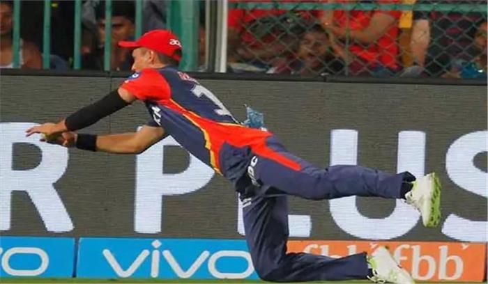 लाजवाब कैच लेकर ट्रेंट बोल्ट  ने किया सबको हैरान 