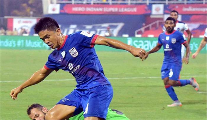 आईएसएल-4 : मुंबई ने नॉर्थईस्ट को 2-0 से हराया