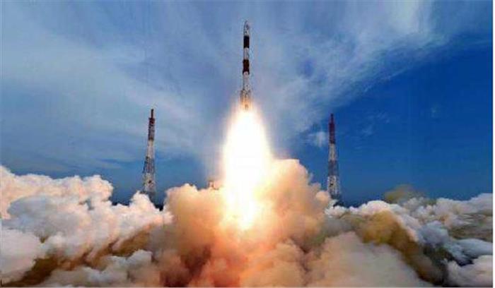 104 उपग्रहों का प्रक्षेपण PSLV के जरिये किया गया