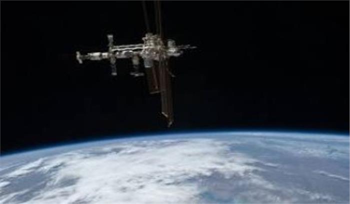 आईएसएस के लिए प्रस्थान करने को 3 अंतरिक्ष यात्री तैयार