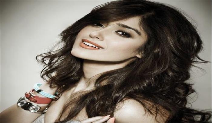 इंस्टाग्राम पर इलियाना डिक्रूज के प्रशंसकों की संख्या 60 लाख पहुंची