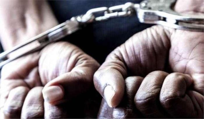 अवैध खनन के खिलाफ पुलिस की बड़ी कार्रवाई ,11 गिरफ्तार