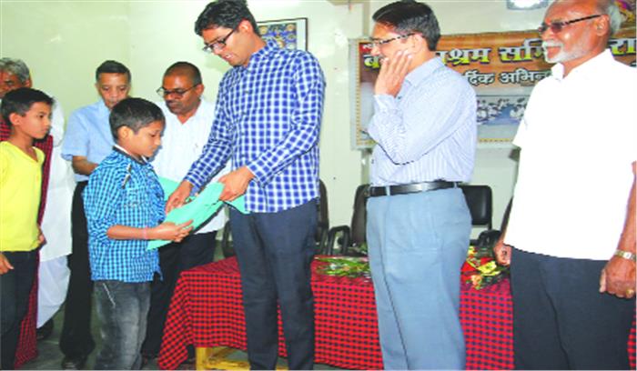 समाज का महत्वपूर्ण कार्य आने वाली पीढ़ी को सही मार्ग दर्शन देना : चौधरी