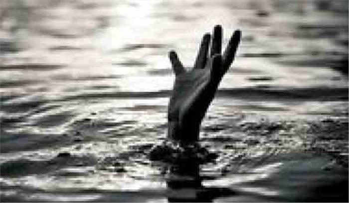 उत्तर प्रदेश के बलरामपुर में तालाब में नहाते समय डूबने से किशोर की मौत