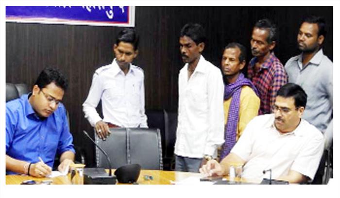 कलेक्टर जन-चौपाल में मिले 56 आवेदन