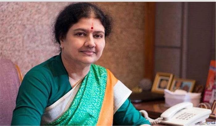 शशिकला के परिवार वालों और सहयोगियों के ठिकानों पर तीसरे दिन भी छापेमारी