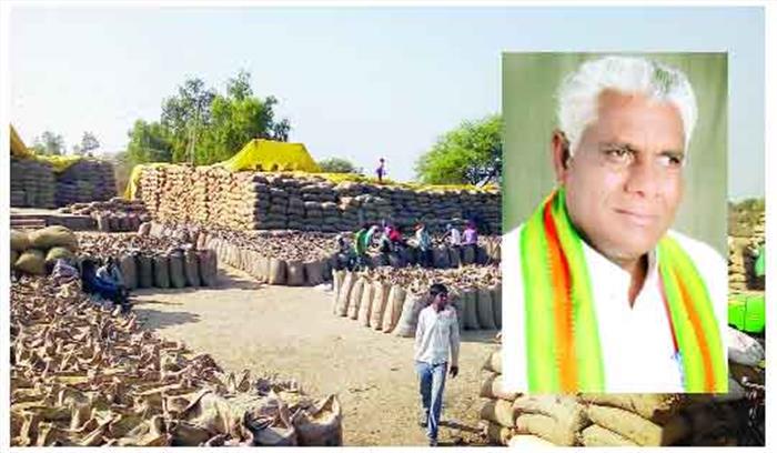 बारदानों का टोटा,फटे-पुराने की आपूर्ति