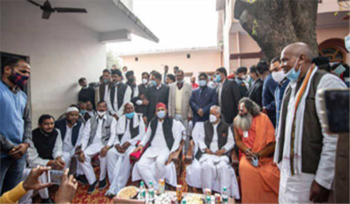 आजादी की लड़ाई में संघ की भूमिका नगण्य : अखिलेश