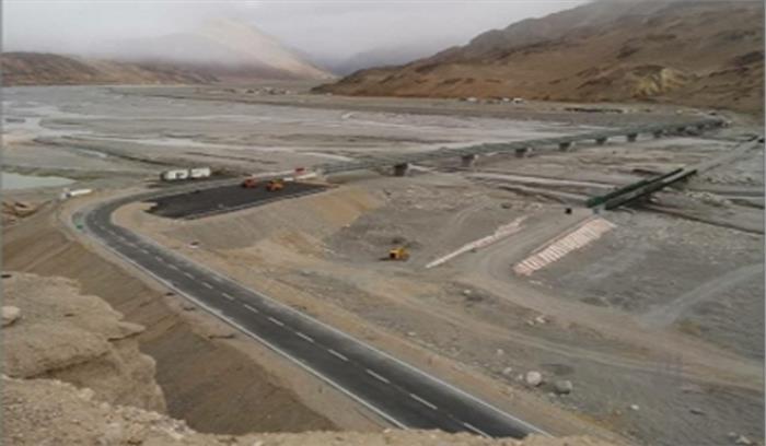 भारत-चीन सीमा पर 73 महत्वपूर्ण सड़कों को प्राथमिकता के आधार पर किया जा रहा विकसित : केंद्र