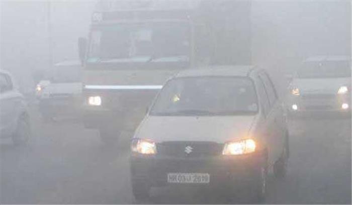 कोहरे के कारण सड़क, रेल और हवाई सेवा प्रभावित