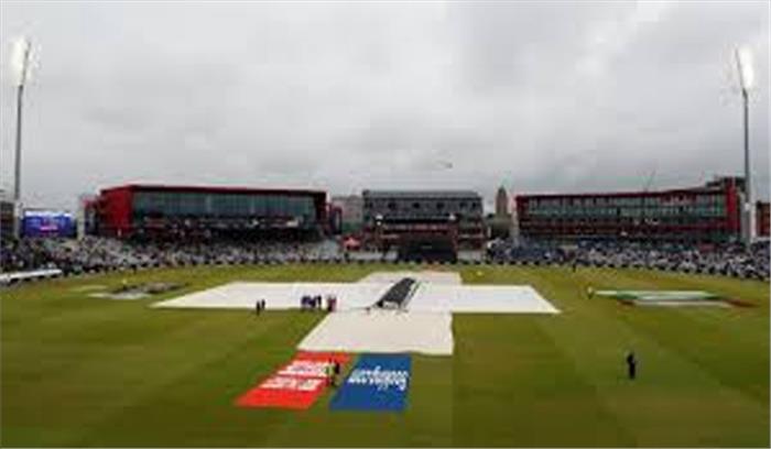भारत-न्यूजीलैंड सेमीफाइनल बारिश से निलंबित, बुधवार को पूरा होगा
