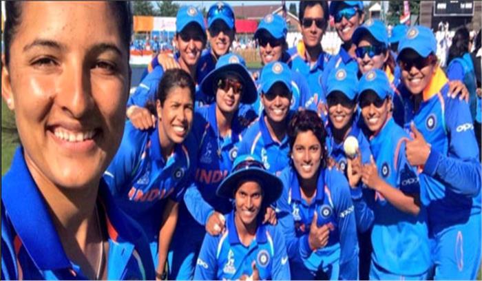 भारतीय महिला टीम को मिली ढेरों बधाई