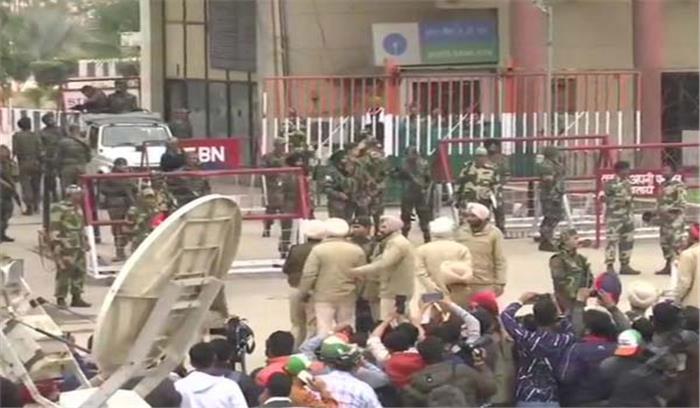 विंग कमांडर अभिनंदन को पाकिस्तान ने भारत को सौंपा