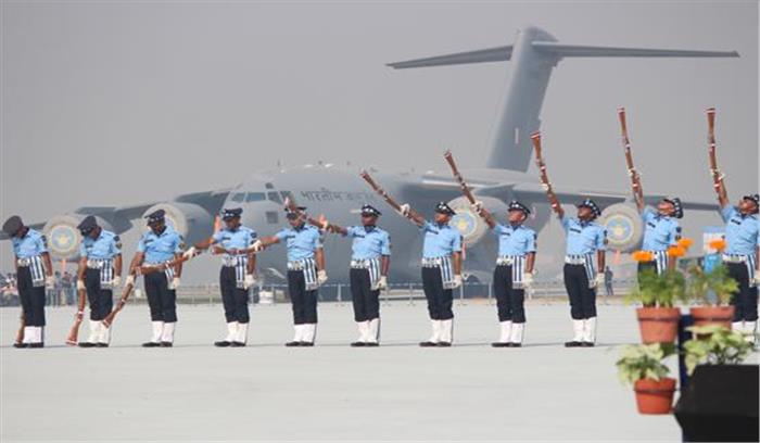 दुनिया ने देखा भारतीय वायुसेना का दम