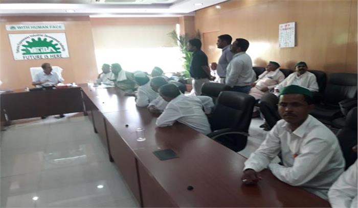 भाकियू की सीईओ से हुई वार्ता कई मुद्दों पर बनी सहमति