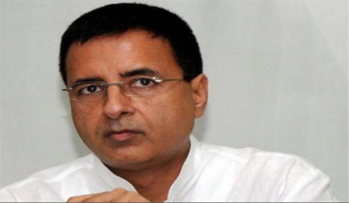 सरकार पेट्रोल और डीजल पर टैक्सों का बोझ कम करे: सुरजेवाला