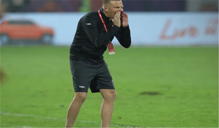 ओडिशा एफसी ने कोच जोसेफ गोम्बाउ से खुद को अलग किया ओडिशा एफसी ने कोच जोसेफ गोम्बाउ से खुद को अलग किया