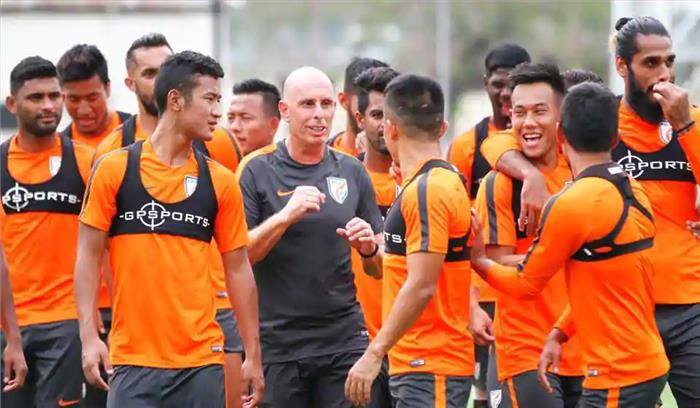 हमारी टीम सैफ सुजुकी कप खिताब जीतने आई है: स्टीफन कांस्टेनटाइन हमारी टीम सैफ सुजुकी कप खिताब जीतने आई है: स्टीफन कांस्टेनटाइन