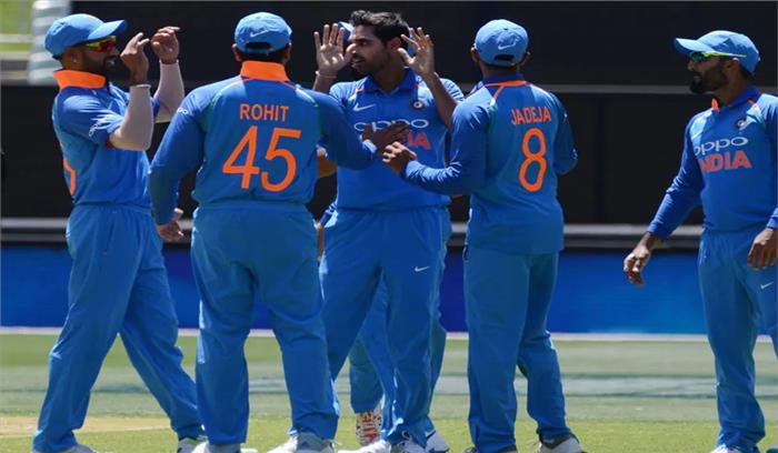 मेलबर्न वनडे : ऑस्ट्रेलिया 230 रन पर ऑल आउट, चहल ने लिए 6 विकेट मेलबर्न वनडे : ऑस्ट्रेलिया 230 रन पर ऑल आउट, चहल ने लिए 6 विकेट