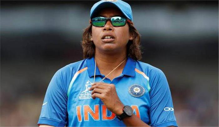 पैर में चोट के कारण टी-20 सीरीज से बाहर हुई झूलन गोस्वामी