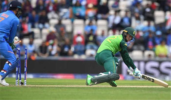 लिस्ट ए में मोईन के रिकॉर्ड पर बराबरी पर पहुंचे धोनी