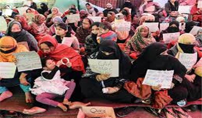 शाहीनबाग की महिलाओं को कोरोना का डर नहीं शाहीनबाग की महिलाओं को कोरोना का डर नहीं