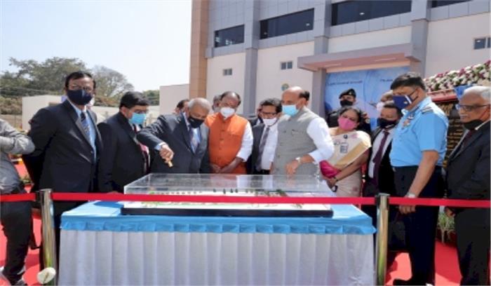 स्वदेशी लड़ाकू विमान तेजस में रुचि दिखा रहे कई देश : राजनाथ