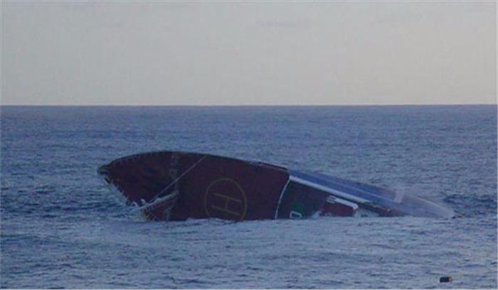 इंडोनेशिया में नाव डूबी, 13 मरे