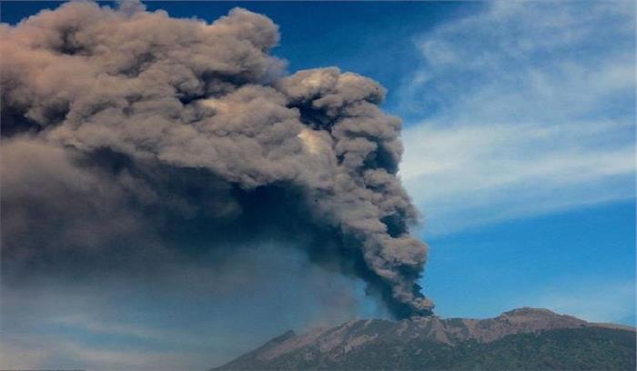 बाली: ज्वालामुखी विस्फोट की आशंका से एक लाख लोगो को किया गया विस्थापित