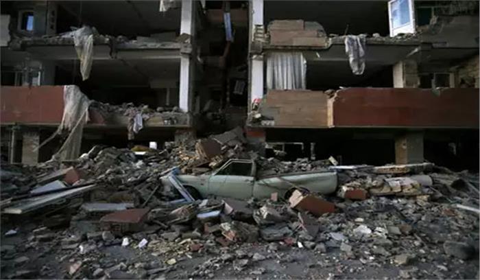 इंडोनेशिया में भूकंप के बाद सुनामी से तबाही, 380 से अधिक लोगों की मौत इंडोनेशिया में भूकंप के बाद सुनामी से तबाही, 380 से अधिक लोगों की मौत