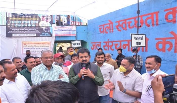 इंदौर में नाले बन रहे खेल के मैदान और आयोजन स्थल