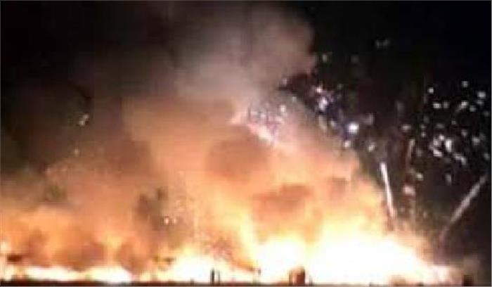 इंदौर: पटाखा दुकान में आग लगने से 7 लोगों की मौत 