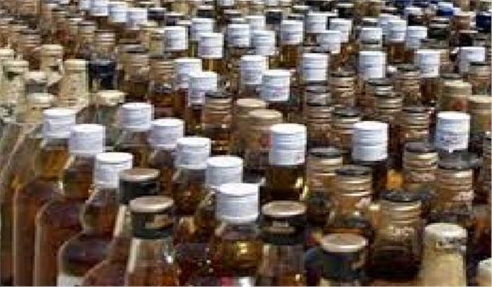 इंदौर: एसआईटी ने शराब व्यवसायियों की तलाश में छापे मारे