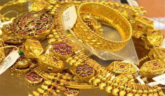 ड्युटी से सोना उछला, चांदी में भाव कमी