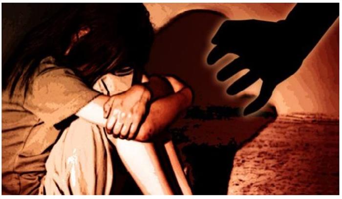 नाबालिग से दुष्कर्म, आरोपी पिता फरार