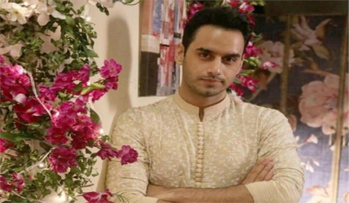 इंडस्ट्री के दोस्तों की शादी का जश्न मनाने के बाद वसीम मुश्ताक ने फिर शुरू की शूटिंग इंडस्ट्री के दोस्तों की शादी का जश्न मनाने के बाद वसीम मुश्ताक ने फिर शुरू की शूटिंग